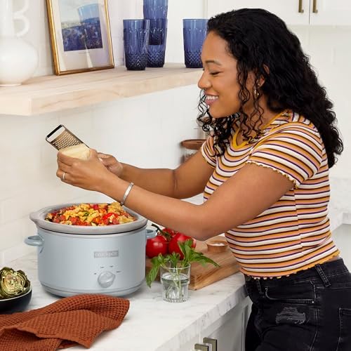4.5 Quart Manual Slow Cooker – Macaroon Blue - Curated Catalog C6